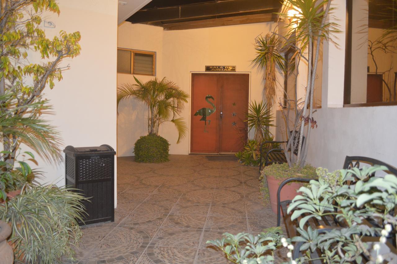 Hotel Flamingo Kristal Irapuato Exterior foto