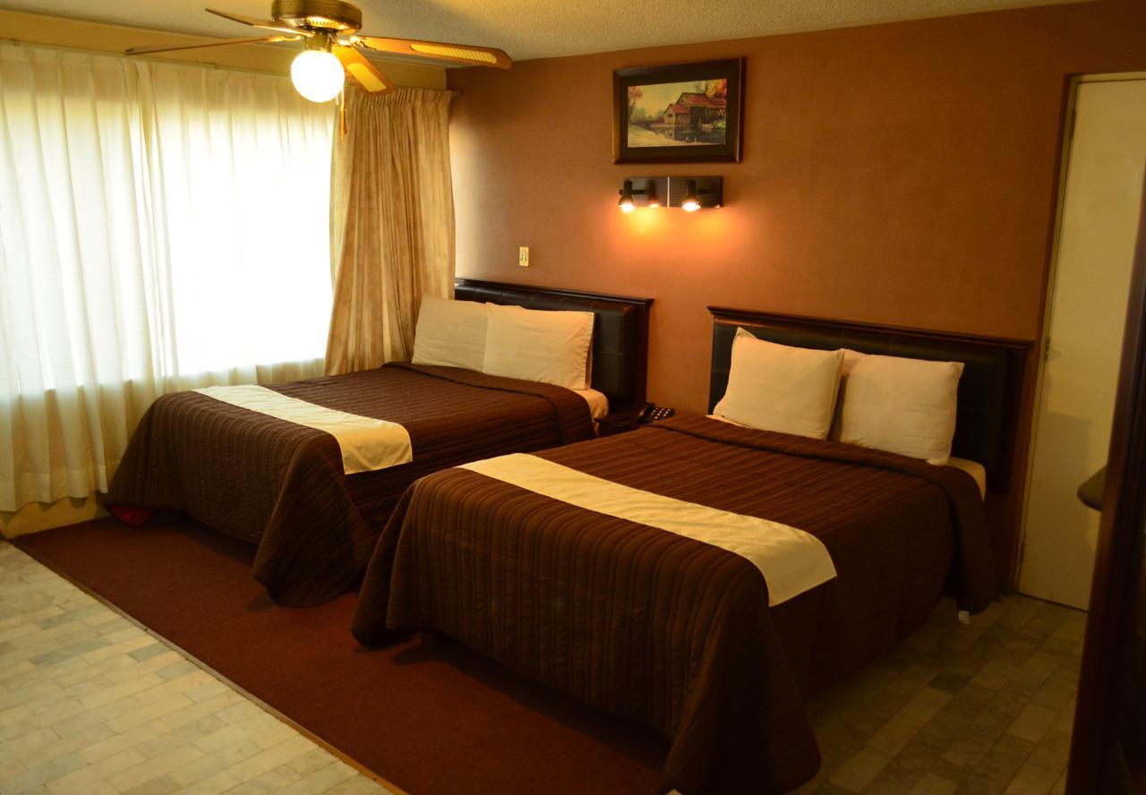 Hotel Flamingo Kristal Irapuato Exterior foto
